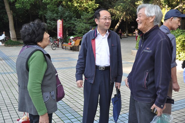 我院組織離退休職工開(kāi)展重陽(yáng)節(jié)游園見(jiàn)面會(huì)(圖5)